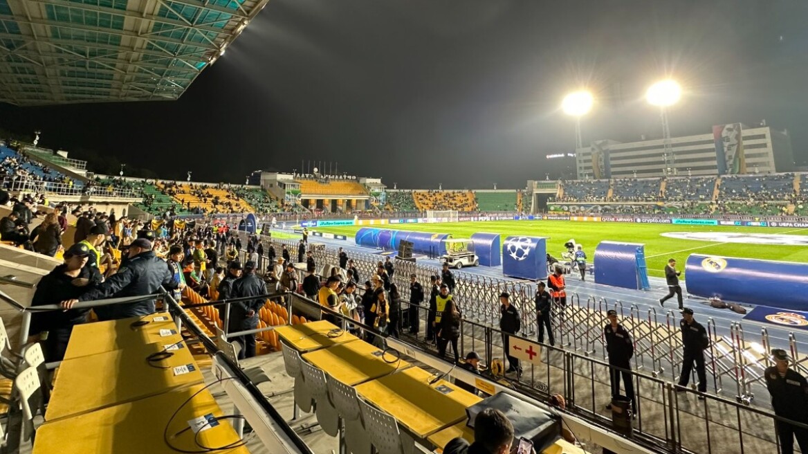 Καϊράτ - Ρεάλ Μαδρίτης: Χαμός έξω από το «Almaty Central Stadium», 30.000 οπαδοί θέλουν να μπουν σε γήπεδο 20.000 θέσεων - Βίντεο 