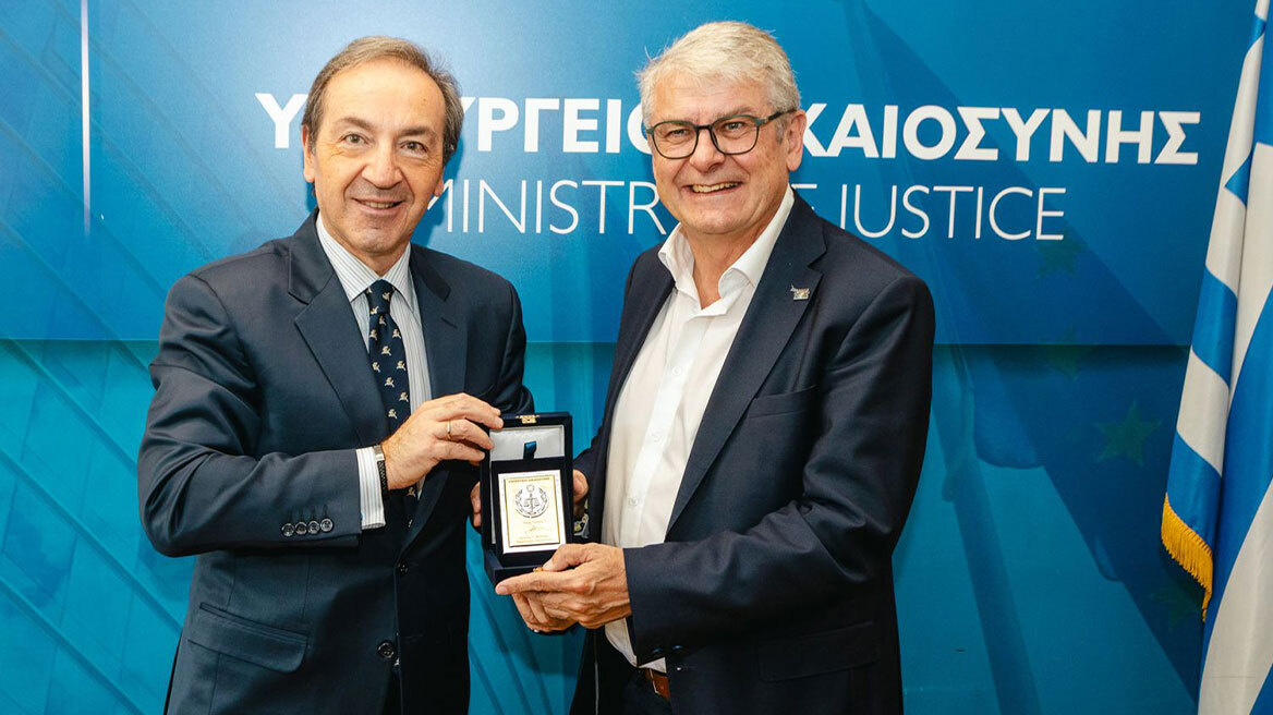 Η επιτάχυνση της ελληνικής Δικαιοσύνης το θέμα της συνάντησης Μπούγα με αντιπροσωπεία Βαυαρών βουλευτών