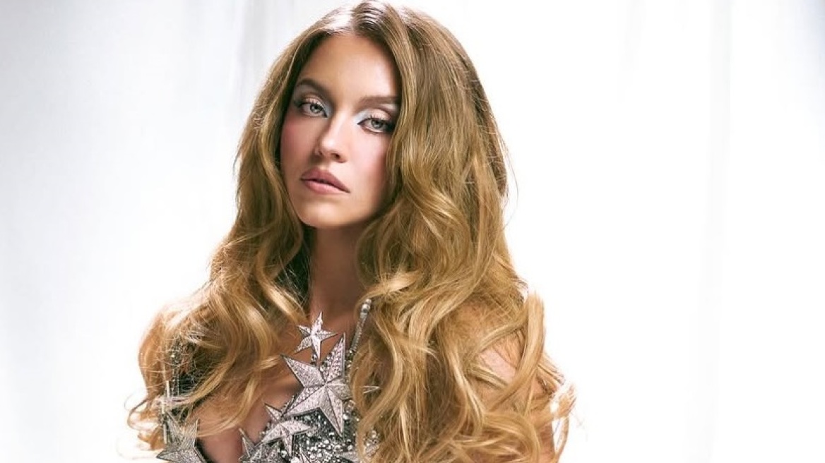 Η Σίντεϊ Σουίνι έβαλε φόρεμα που είχε βάλει και η Μπρίτνεϊ Σπίαρς πριν από σχεδόν 20 χρόνια