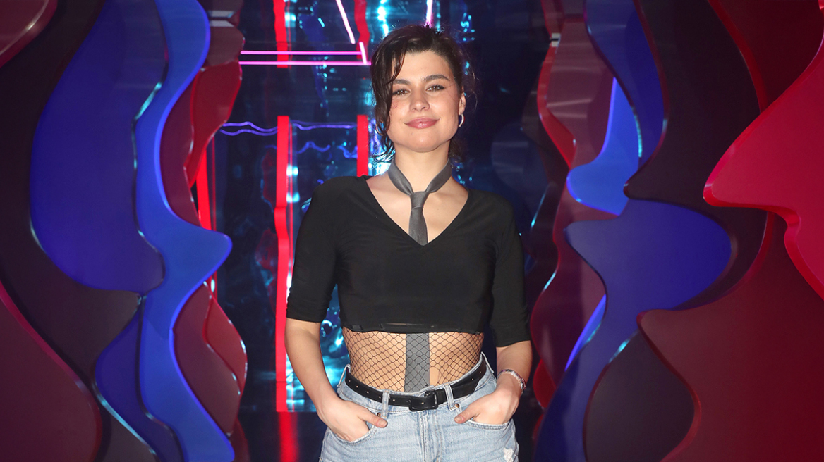 Δανάη Παππά: Η αντίδρασή της όταν ρωτήθηκε για τον Βασίλη Μπισμπίκη μετά τον χορό τους σε γλέντι