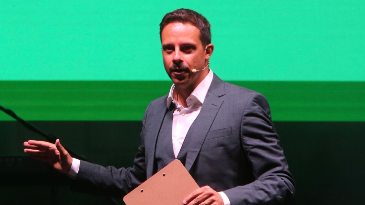 Δημήτρης Μακαλιάς: Κάθε φορά που δίνω συνέντευξη, μετράω τις λέξεις μου, έχω κουραστεί πολύ να προσέχω