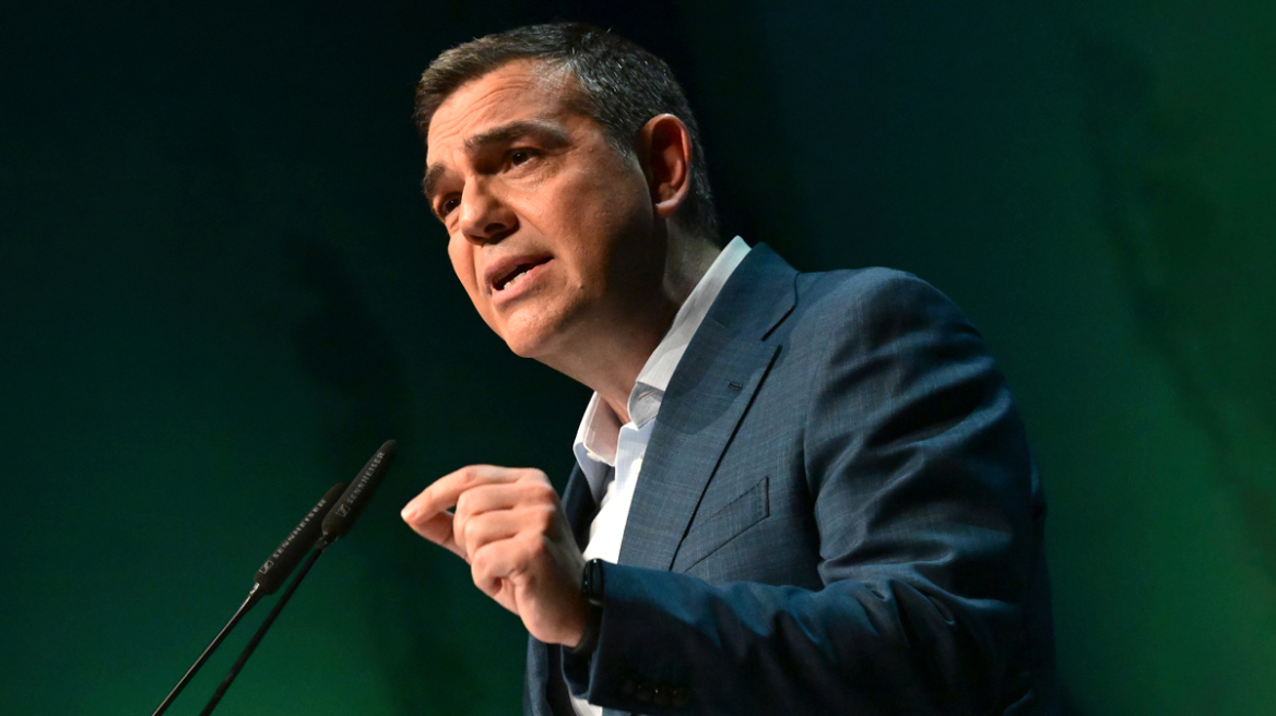 Ο Τσίπρας στέλνει μήνυμα επανεκκίνησης από τη Σορβόννη μέσα από τη νεολαία και το νέο του βιβλίο