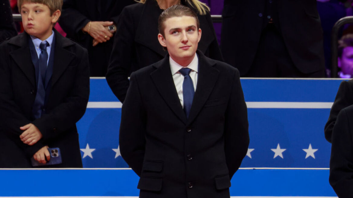 Μπάρον Τραμπ: Ο μικρότερος γιος του Ντόναλντ Τραμπ μεγάλωσε και έκλεισε ολόκληρο όροφο σε ουρανοξύστη για το ραντεβού του