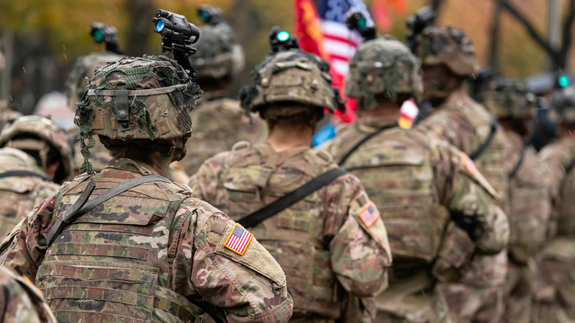 Ζητούμενο το «ήθος του πολεμιστή» για τον στρατό στις ΗΠΑ: Ζυγαριές, ξυριστικές μηχανές και ρήτρες στη MAGA εποχή
