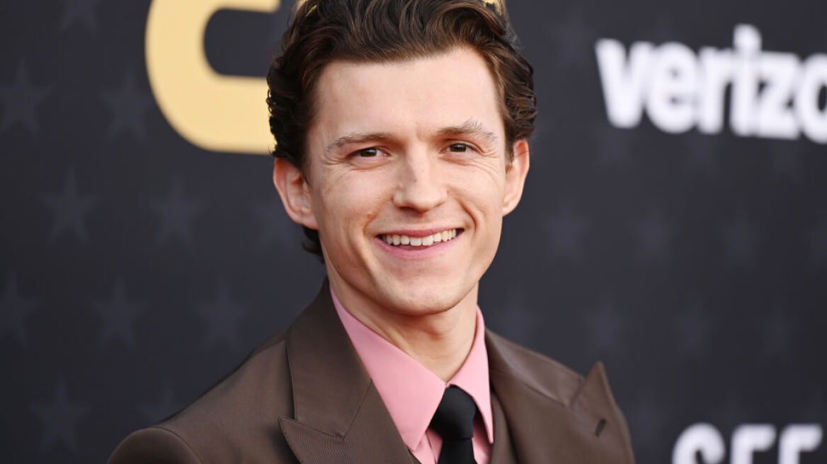 Δείτε το video με τον Τομ Χόλαντ να επιβεβαιώνει τον αρραβώνα του με τη Ζεντάγια