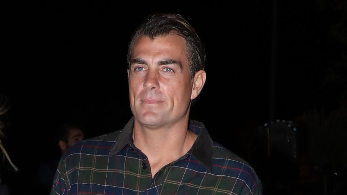 Στέλιος Χανταμπάκης: Προσπαθώ να αποφεύγω τον τίτλο ότι «αφήσαμε τα πάντα για τα παιδιά», είπε για τη μετακόμισή τους στην Ισπανία
