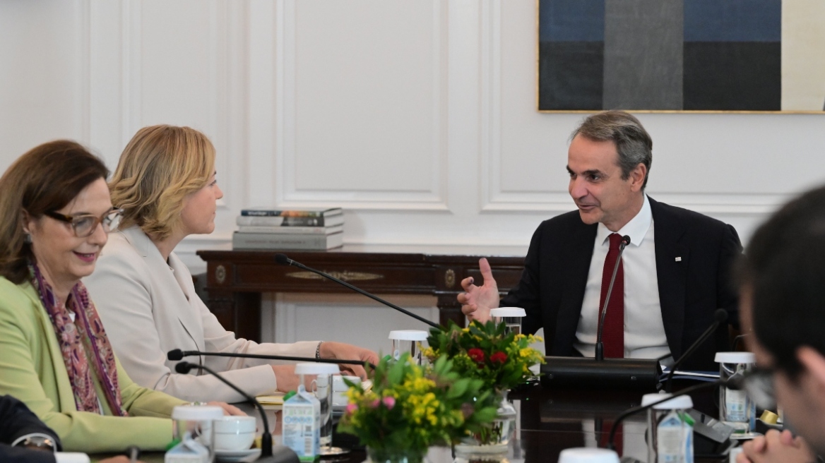 Μητσοτάκης σε αντιπρόεδρο της Κομισιόν: Μας απασχολεί η προστασία των ανηλίκων στην ψηφιακή εποχή 