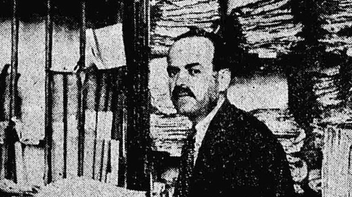 Ο κρυφός καημός ενός τίμιου υπάλληλου