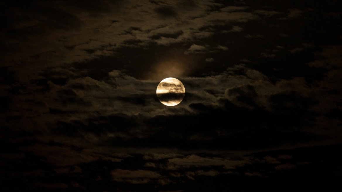 Πανσέληνος Οκτωβρίου: Η πρώτη υπερπανσέληνος του έτους θα φωτίσει τον ουρανό την επόμενη εβδομάδα