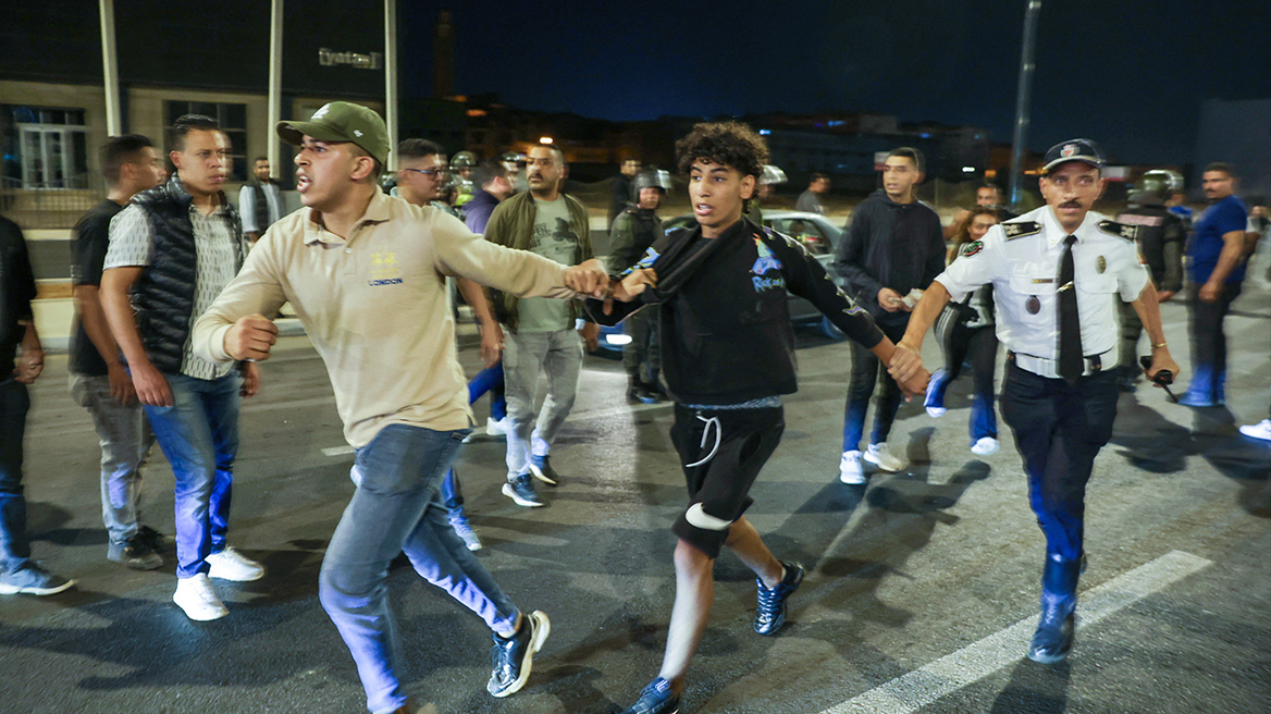 Η γενιά των 20άρηδων εξεγείρεται στην Αφρική και την Ασία - Διαδηλώσεις τύπου «αραβικής άνοιξης» από το Μαρόκο ως την Ινδονησία και το Νεπάλ
