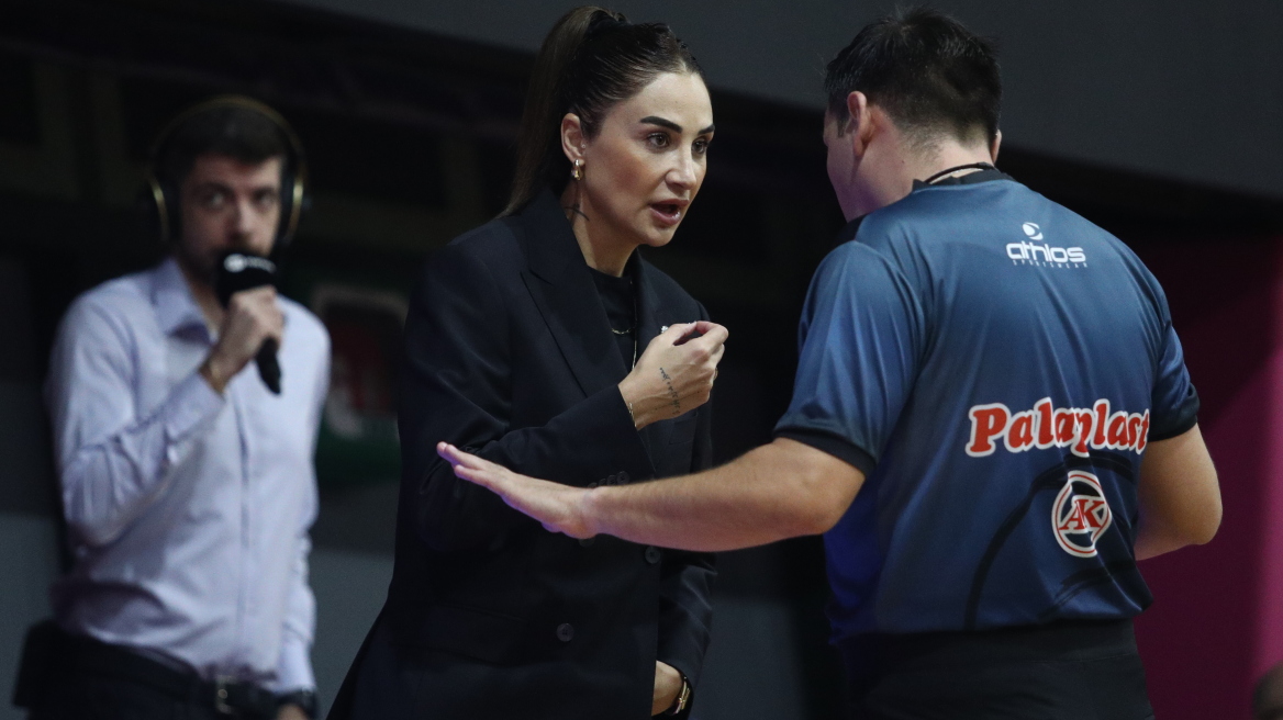 Αποβολή με το... καλημέρα στο πρωτάθλημα μπάσκετ γυναικών για την Σελέν Ερντέμ - Βίντεο 