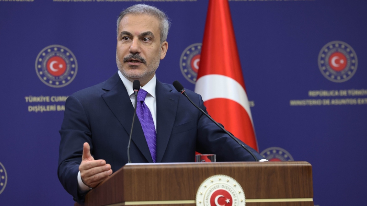 Χακάν Φιντάν: Υπάρχουν συμμαχίες στην Ανατολική Μεσόγειο που προσπαθούν να περικυκλώσουν την Τουρκία 
