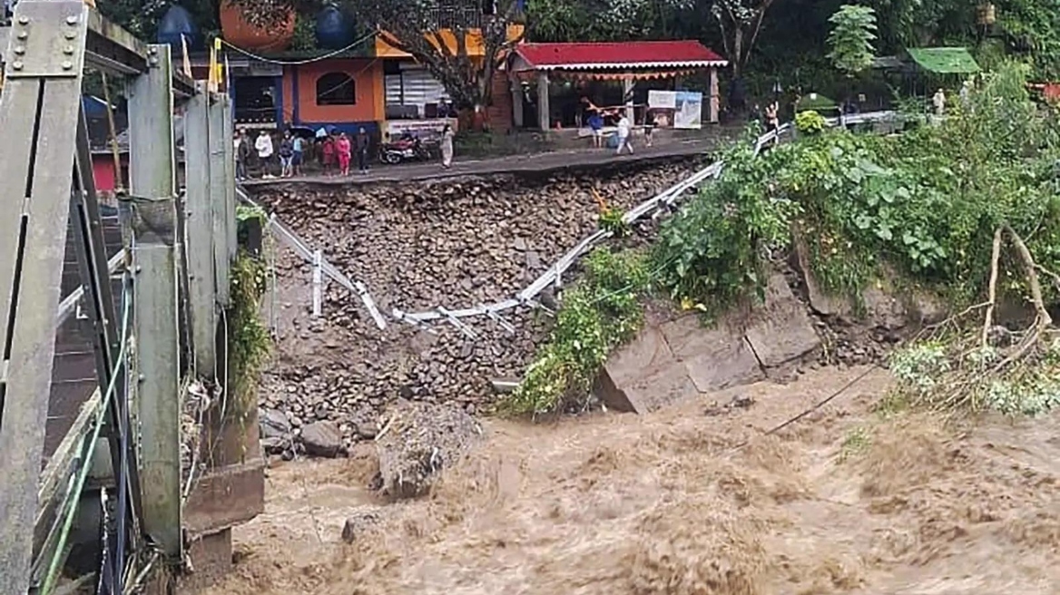 Τουλάχιστον 60 νεκροί σε πλημμύρες και κατολισθήσεις στο Νεπάλ και την Ινδία