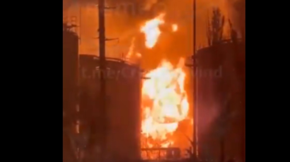 Ρωσία: Πολλαπλές επιθέσεις ουκρανικών drones σε διυλιστήρια πετρελαίου - Δύο τραυματίες στο Κράσνονταρ