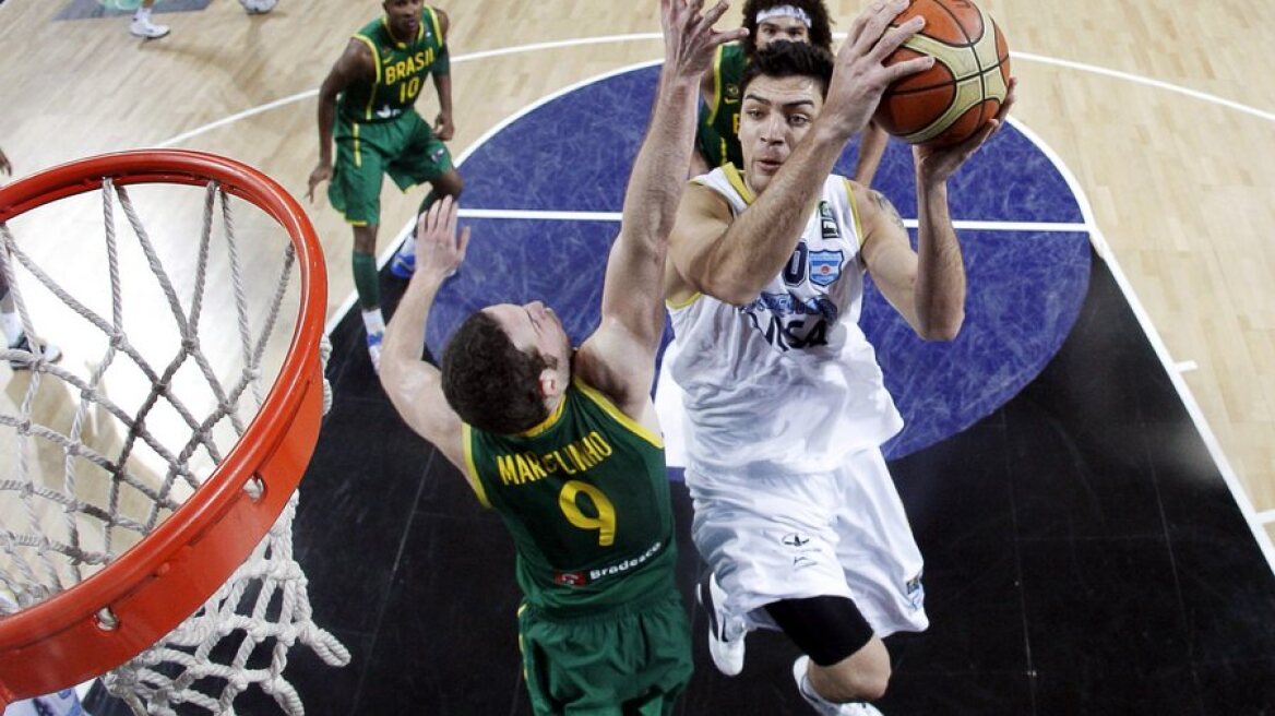  Κάρλος Ντελφίνο: Αποσύρθηκε στα 43 του από την ενεργό δράση - Κατέκτησε το χρυσό μετάλλιο στους Ολυμπιακούς Αγώνες του 2004 - Βίντεο 