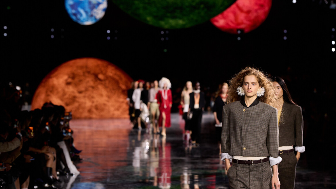 Η νέα εκδοχή της γυναίκας Chanel από τον Matthieu Blazy
