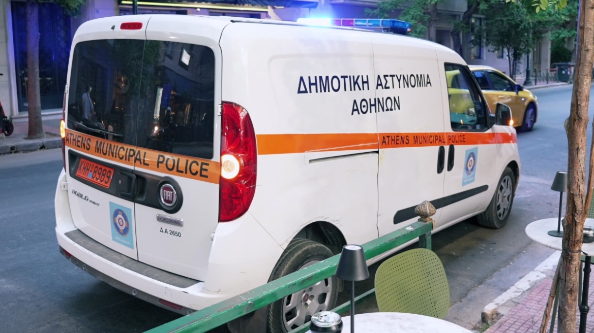 Δήμος Αθηναίων: Λουκέτο σε 11 ακόμη καταστήματα για υπέρβαση του κοινόχρηστου χώρου 