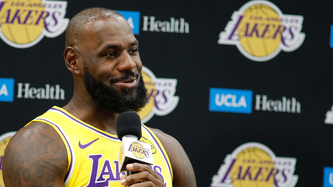 Τρόλαρε όλη την υφήλιο ο ΛεΜπρόν Τζέιμς: Δεν ανακοίνωσε την απόσυρσή του, αλλά συνεργασία με μάρκα κονιάκ - Βίντεο 