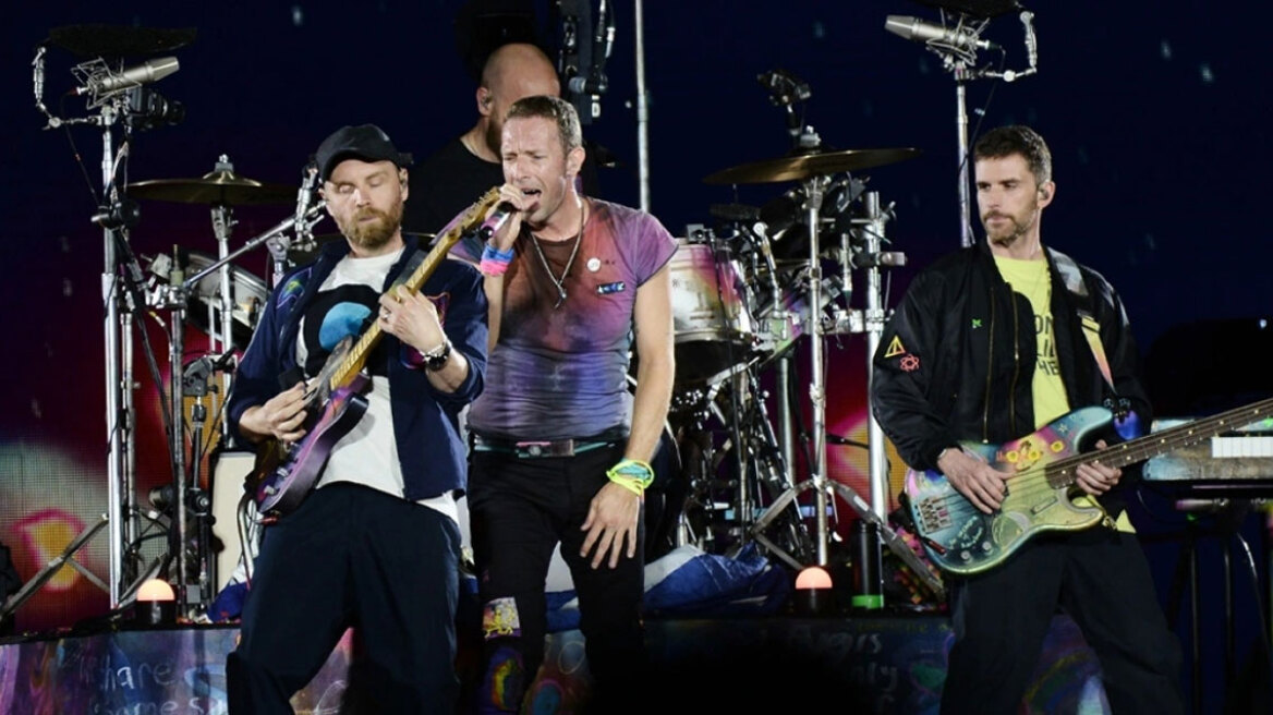 Γιατί οι ξένοι καλλιτέχνες αποθεώνουν το ελληνικό κοινό στις συναυλίες – Σε τί διαφέρουν οι Ελληνες fans