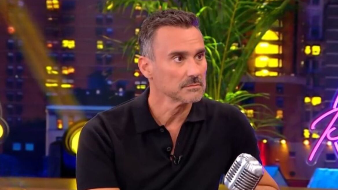 Γιώργος Καπουτζίδης: Ο σύντροφός του, η ζωή στην Αίγινα και η φωτογραφία από την κηδεία του Γεράσιμου Μιχελή