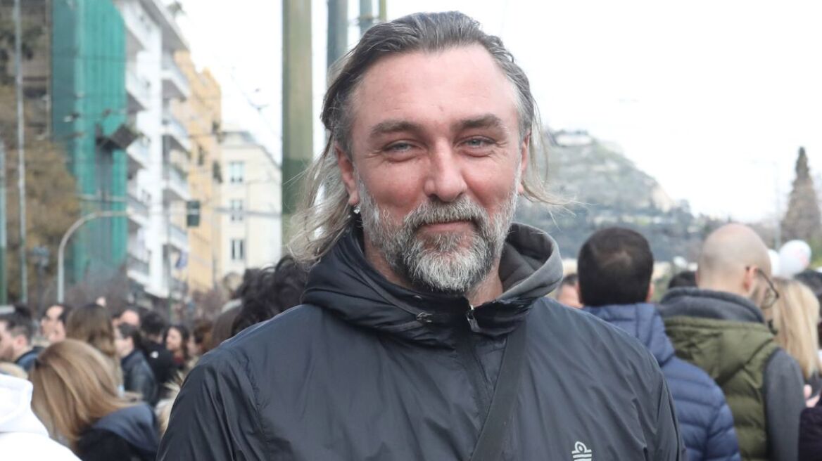 Ιβάν Σβιτάιλο για τον ρόλο του κακοποιητή στη σειρά «Να με λες μαμά»: Δεν θα μπορέσω να νιώσω ποτέ περήφανος για την ερμηνεία μου 