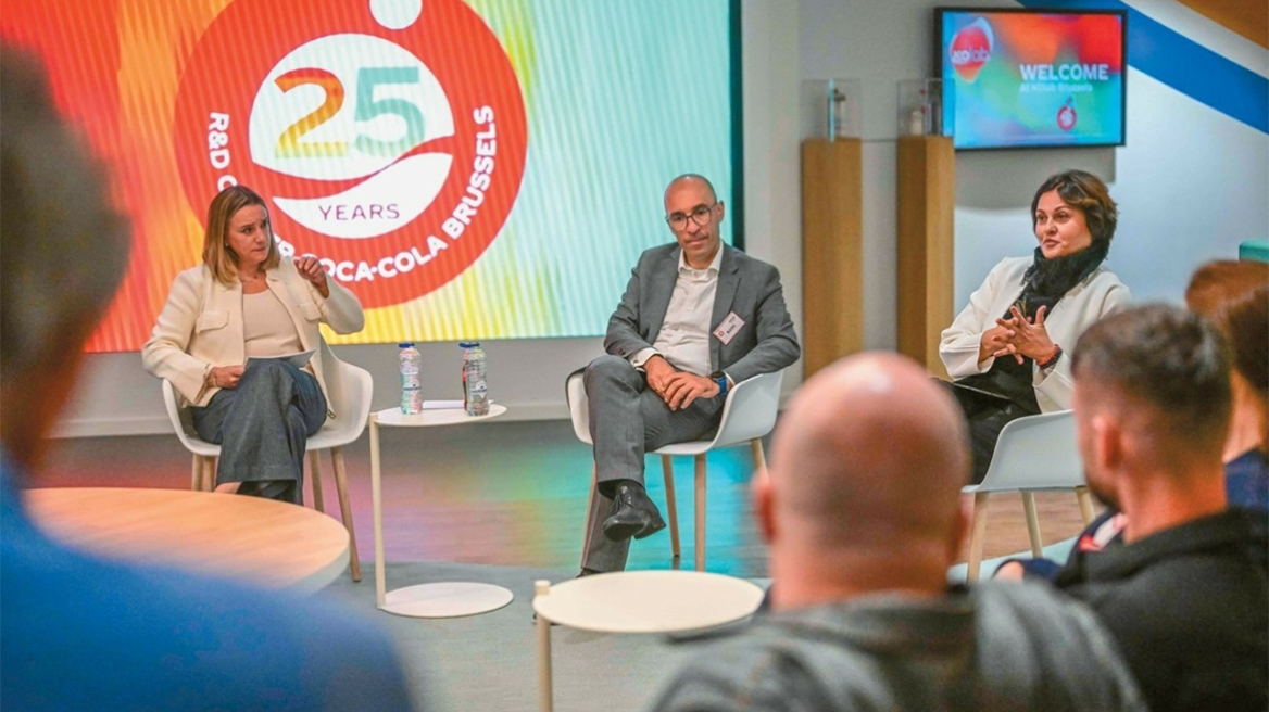 Στα άδυτα του R&D κέντρου που σχεδιάζει το μέλλον της γεύσης