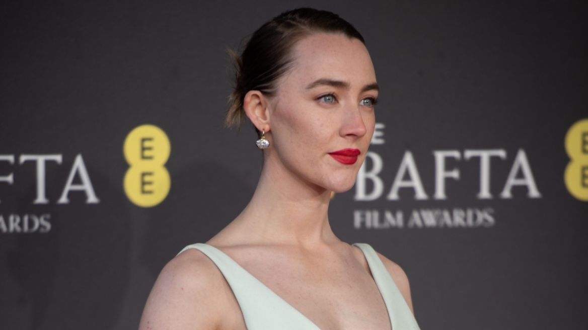 H Σίρσα Ρόναν θα υποδυθεί τη Λίντα ΜακΚάρτνεϊ στην ταινία του Σαμ Μέντες για τους Beatles