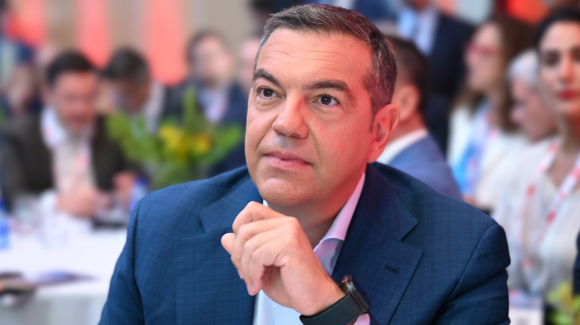 Μοναχική η πορεία Τσίπρα στη βάση: Στόχος η ανανέωση και η νέα γενιά
