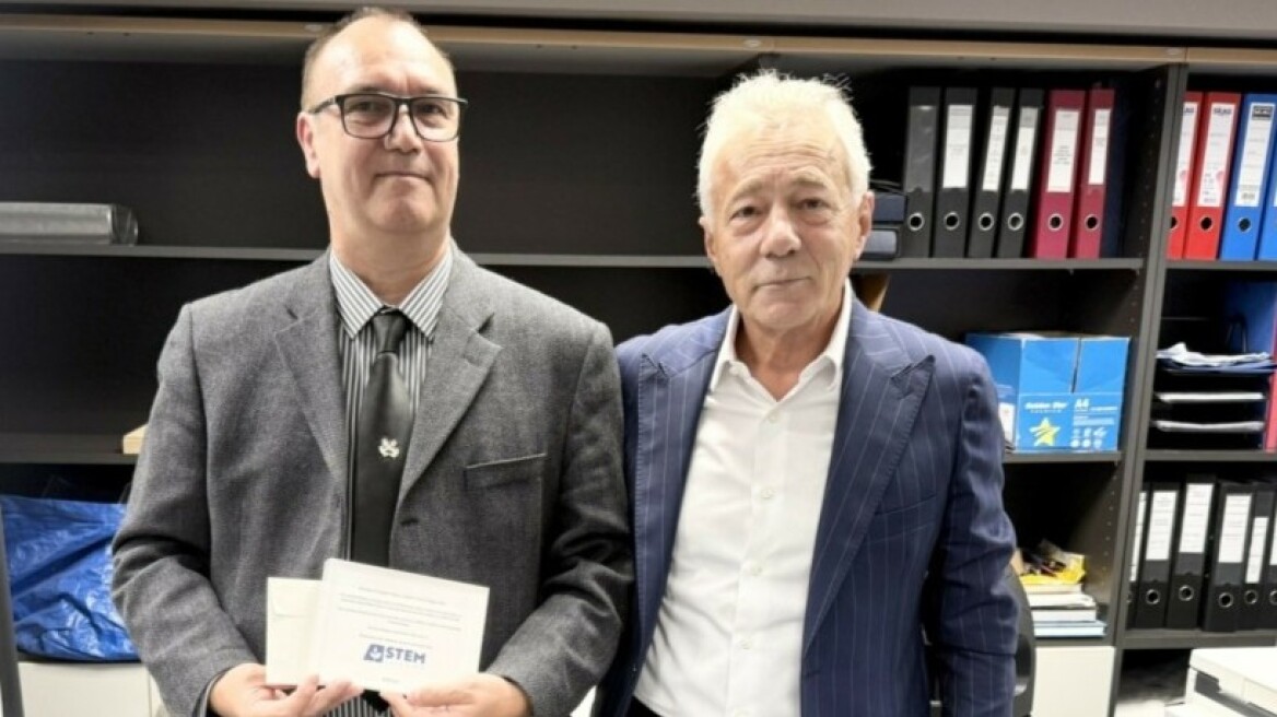 Βραβεύτηκε ο ήρωας πλοίαρχος του Magic Seas που βυθίστηκε από τους Χούθι 