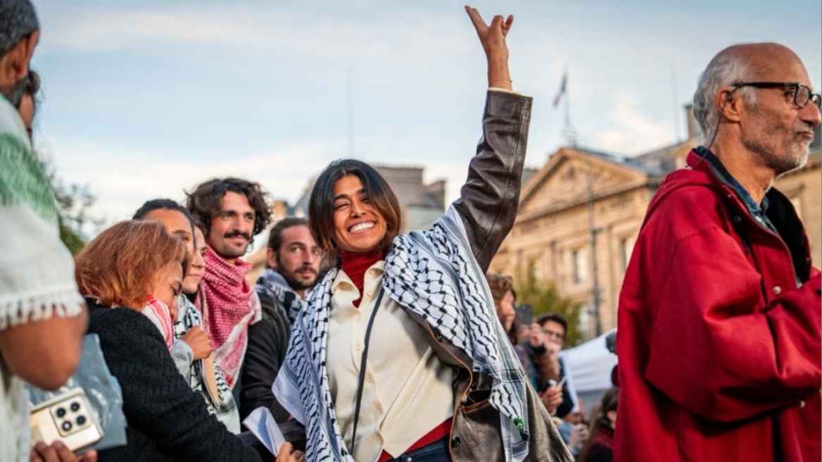 Η Γαλλίδα ευρωβουλευτής Ριμά Ασάν αξιώνει κυρώσεις στο Ισραήλ για την αναχαίτιση του στολίσκου της Γάζας - «Ήταν διαφημιστικό κόλπο», λέει το Τελ Αβίβ