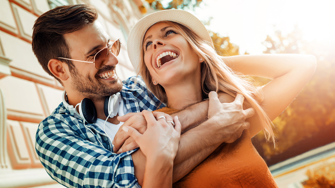 Η ιδανική διαφορά ηλικίας στο ζευγάρι – Αποκαλυπτικές έρευνες στην Ελλάδα και τον κόσμο