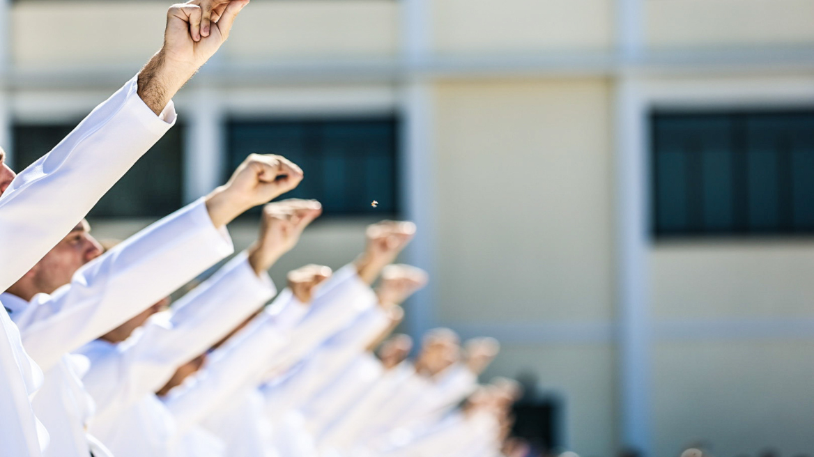 Συνελήφθη ανθυποπλοίαρχος του Λιμενικού - Έκλεβε καύσιμα και στη συνέχεια τα πουλούσε