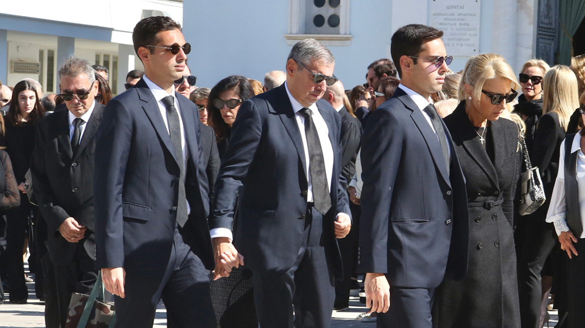 Συγκίνηση στο τελευταίο αντίο στη Μαρίσσα Λεμού στο Α' Νεκροταφείο Αθηνών