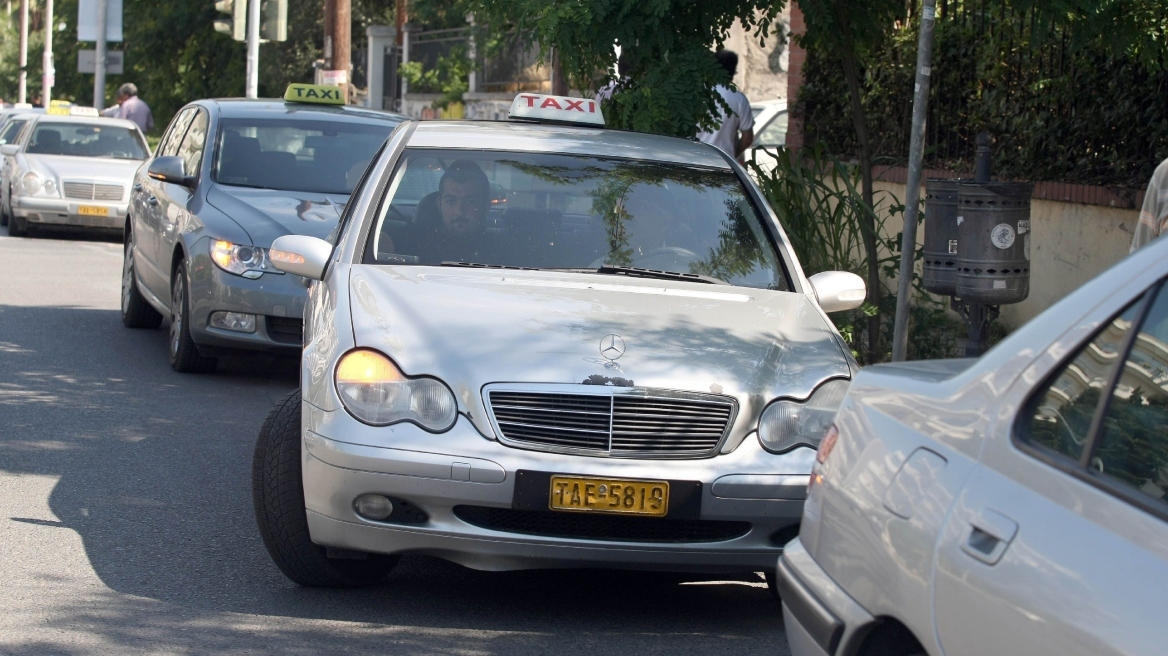 Τρόμος για οδηγό ταξί στη Θεσσαλονίκη: 35χρονος παρίστανε τον πελάτη και τον απείλησε με σύριγγα για να τον ληστέψει
