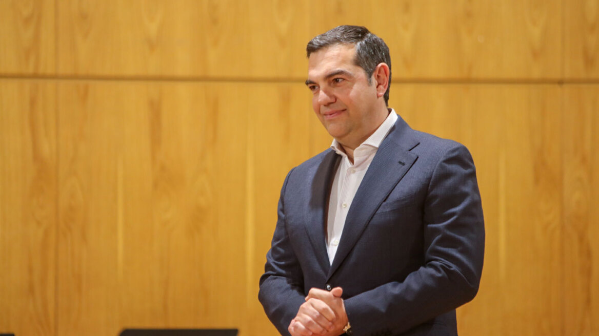Τσίπρας: Στην κολυμπήθρα της κοινωνίας, αυτή είναι η απόφασή μου, με σοκ εντιμότητας - Σχέση ζωής με ΣΥΡΙΖΑ, αλλά έχει κλείσει