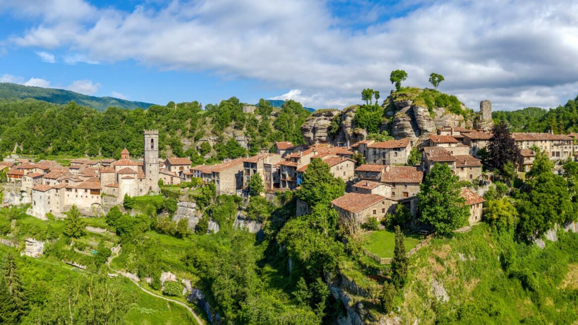 Siurana, Rupit, Frías: Ταξίδι σε 3 χωριά της Ισπανίας με κινηματογραφική ομορφιά
