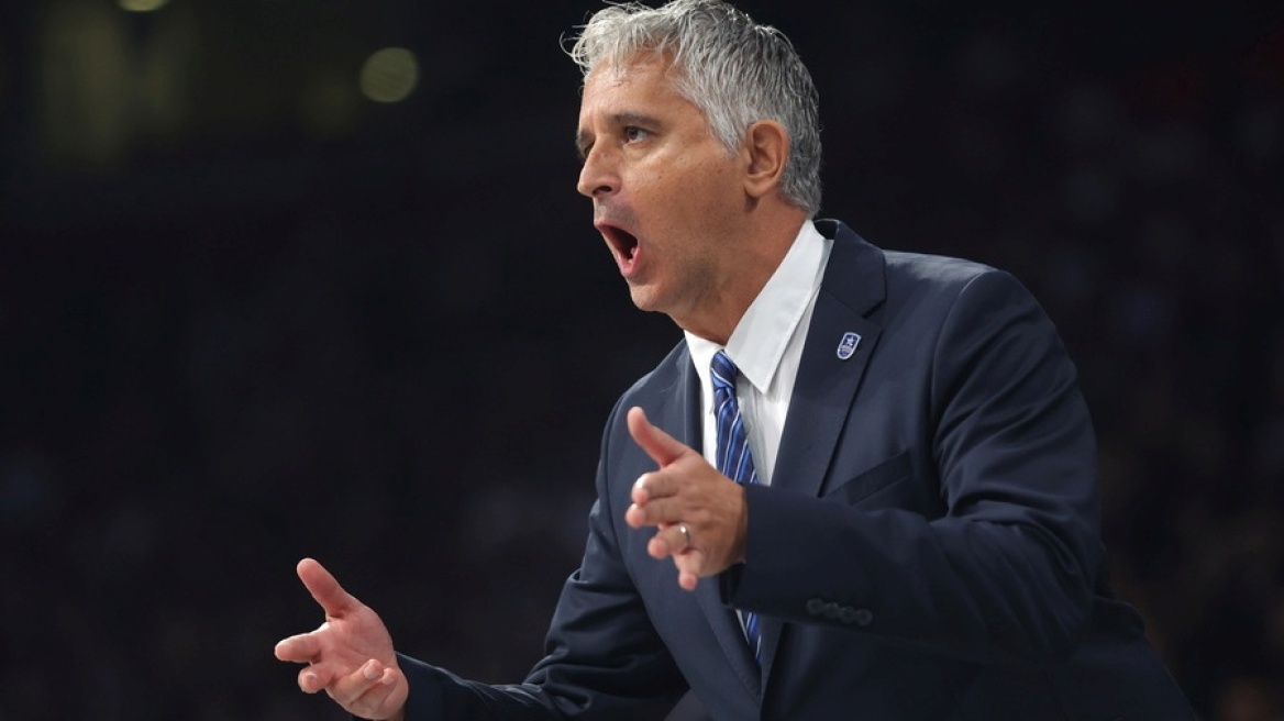 Προπονητής Εφές: «Ο Ολυμπιακός πήρε αυτοπεποίθηση από τη νίκη του κόντρα στον Παναθηναϊκό»
