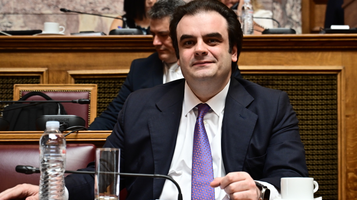 Πιερρακάκης: Έκτος χρόνος ανάπτυξης της οικονομίας - Αύξηση του ΑΕΠ 2,2% το 2025 και 2,4% το 2026