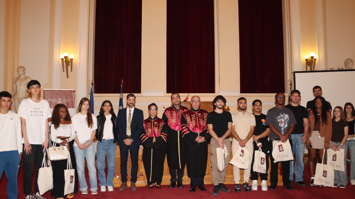 ΟΠΑ: Το πρώτο αγγλόφωνο προπτυχιακό πρόγραμμα του Πανεπιστημίου υποδέχεται 25 φοιτητές από όλο τον κόσμο