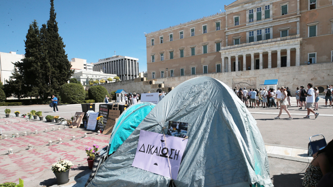 Γιατί αποφάσισε ο Μητσοτάκης η ευθύνη για τον Άγνωστο Στρατιώτη να περάσει στο υπ. Εθνικής Άμυνας - Τα μηνύματα που στέλνει