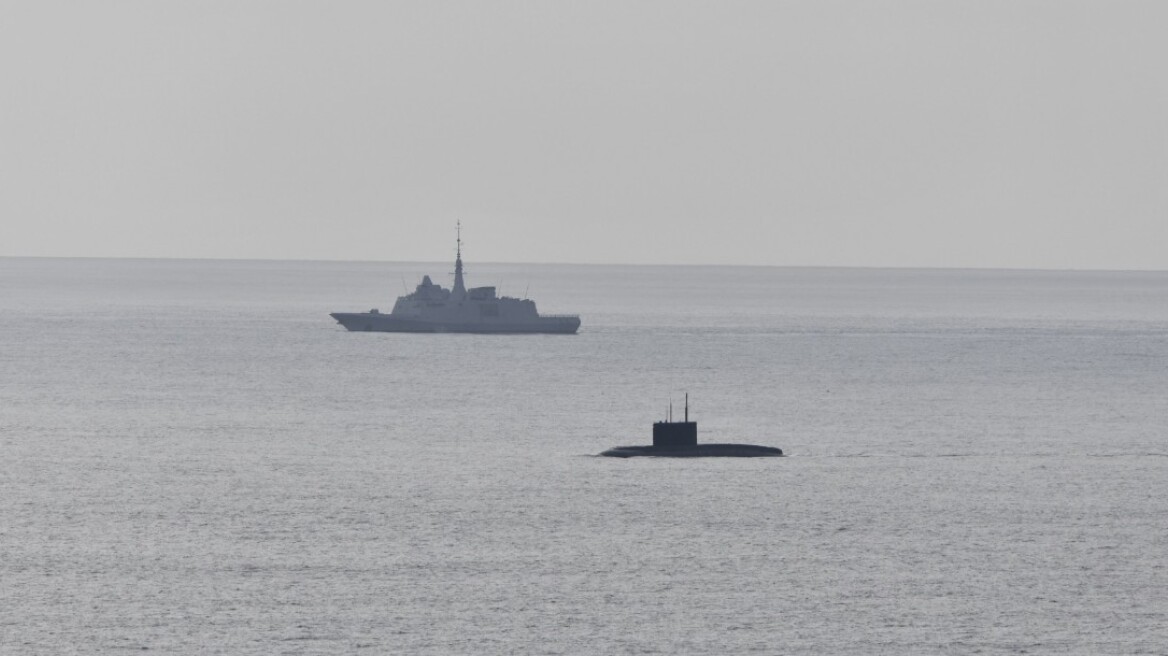 Ρωσία: Η Μόσχα διαψεύδει πως υπήρξε δυσλειτουργία σε ρωσικό υποβρύχιο το οποίο αναδύθηκε στα ανοικτά των γαλλικών ακτών