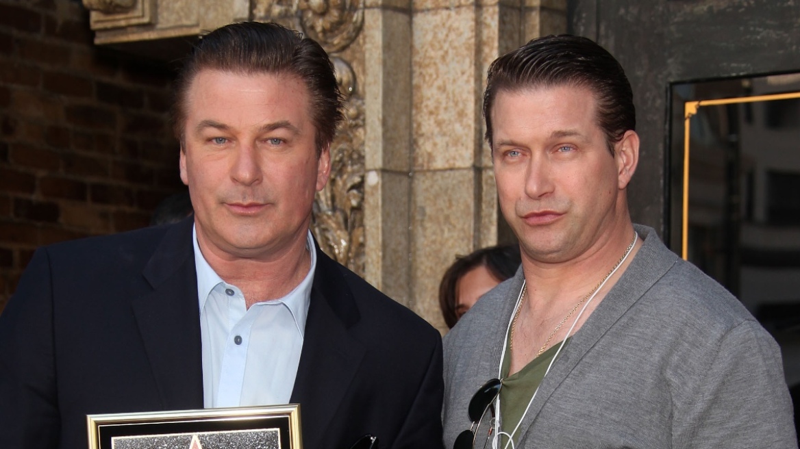 Τροχαίο για τον Άλεκ και Στίβεν Μπάλντουιν – Το όχημά τους έπεσε πάνω σε δέντρο