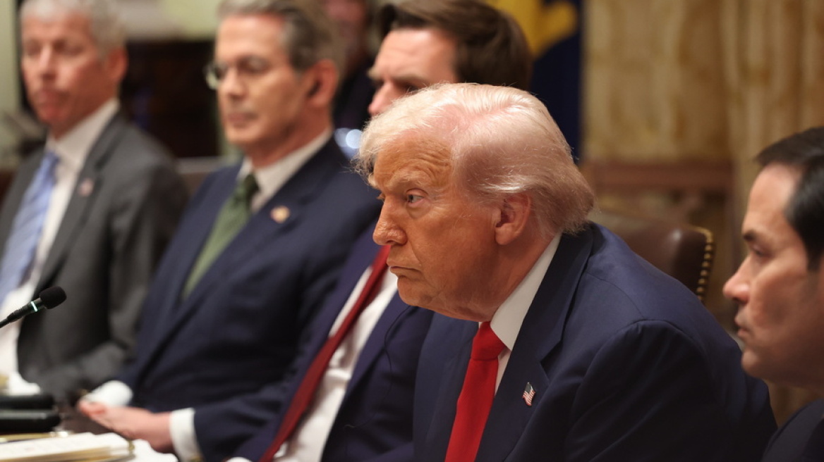 Απογοητευμένος από Πούτιν, Σι Τζινπίνγκ και Ισπανία ο Τραμπ – «Αν χάσει ο Μιλέι θα κόψουμε τη βοήθεια στην Αργεντινή»
