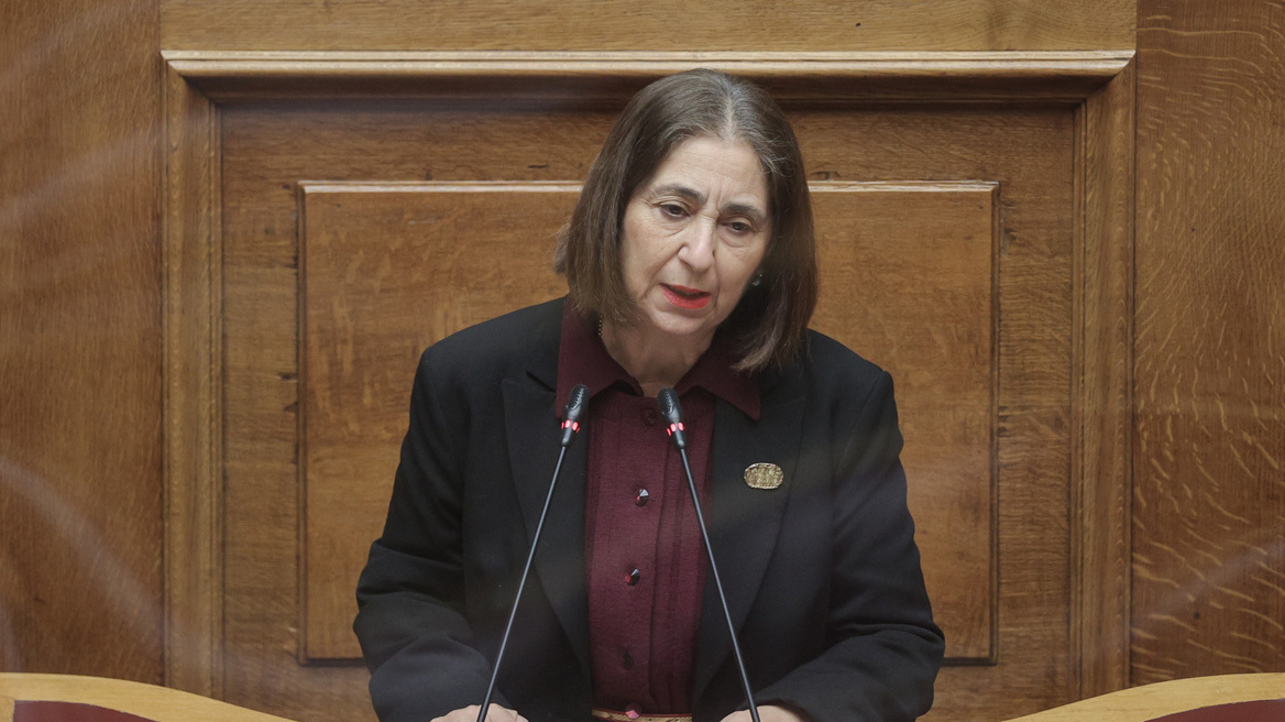 Λιποθυμικό επεισόδιο στη Βουλή είχε η Μαρία Αθανασίου της Ελληνικής Λύσης - Είναι καλά στην υγεία της