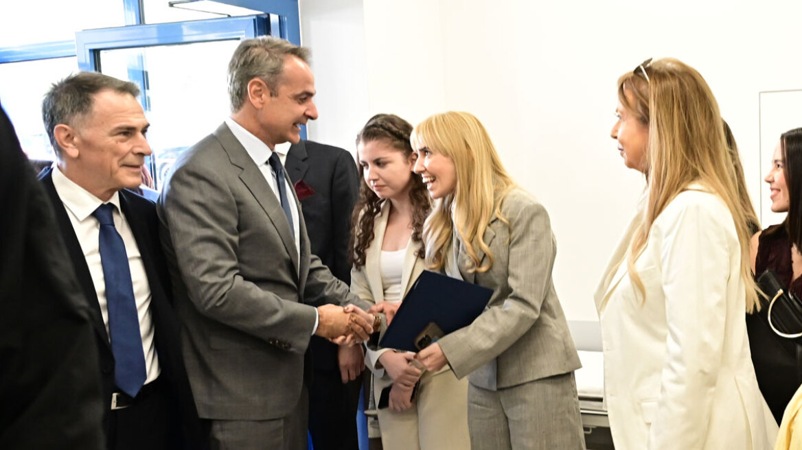 Μητσοτάκης από το Αττικόν: Επενδύουμε στις αναβαθμισμένες υποδομές και στους ανθρώπους του ΕΣΥ - Τα νοσοκομεία αλλάζουν προς όφελος των ασθενών