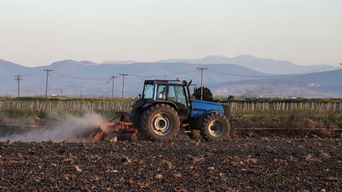  Χατζηδάκης: Αυξάνονται κατά 50% τα όρια επιστροφής του ΕΦΚ του αγροτικού πετρελαίου - Ποιοι θα λάβουν επιπλέον ποσό τον Δεκέμβριο
