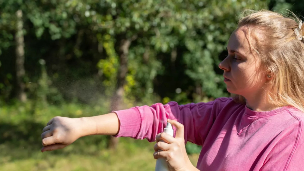 Ιός Δυτικού Νείλου: Οι 42 δήμοι που βρίσκονται στο «κόκκινο» – Η τελευταία έκθεση του ΕΟΔΥ
