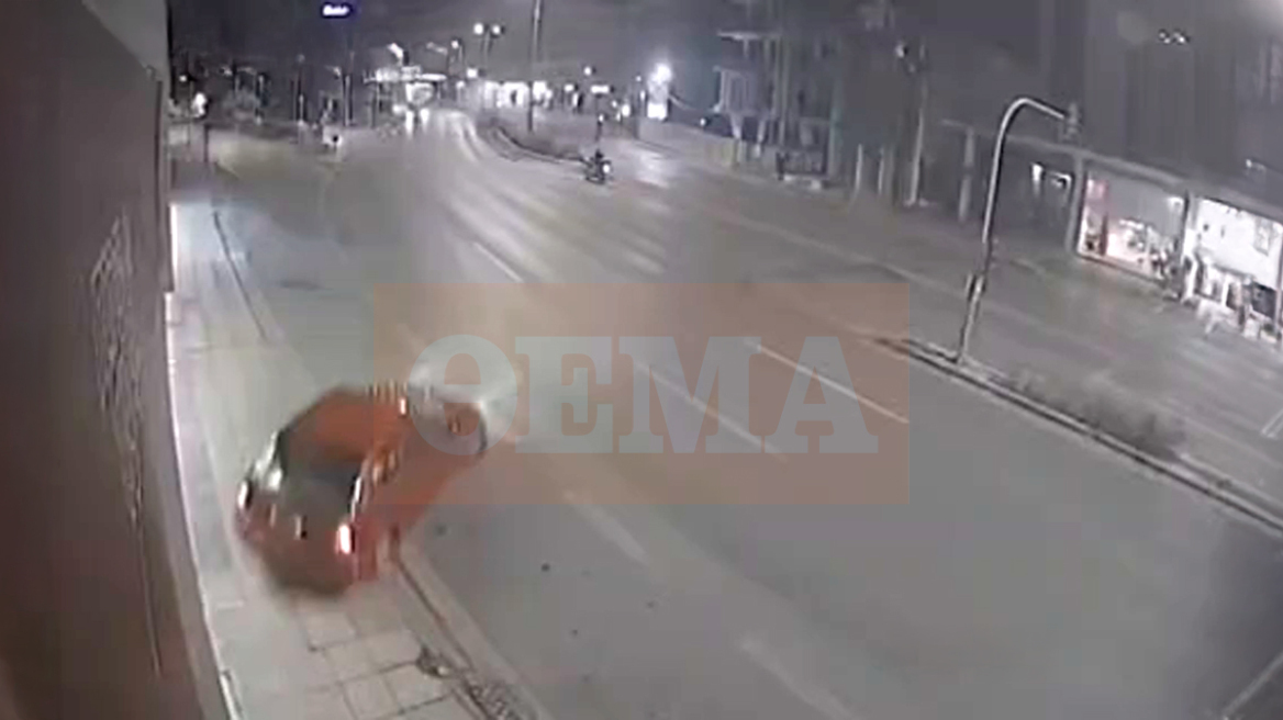 Με μεγάλη ταχύτητα έτρεχε ο μεθυσμένος οδηγός που έπεσε σε κατάστημα στην Κηφισίας - Δείτε νέο βίντεο με το τετακέ πριν το τροχαίο