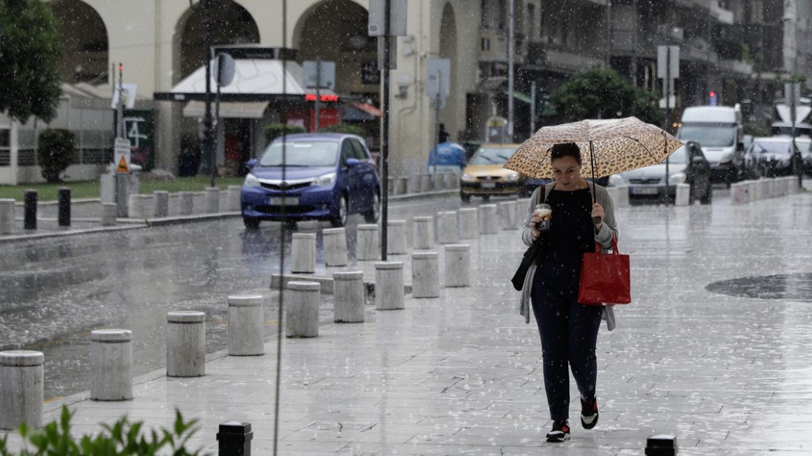 Βροχές και καταιγίδες από αύριο μέχρι και τη Δευτέρα - Πότε η κακοκαιρία θα «χτυπήσει» την Αττική, δείτε χάρτες