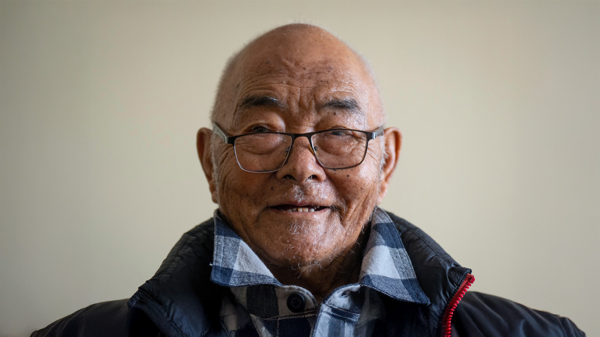 Πέθανε ο τελευταίος επιζών της αποστολής που κατέκτησε το Έβερεστ το 1953